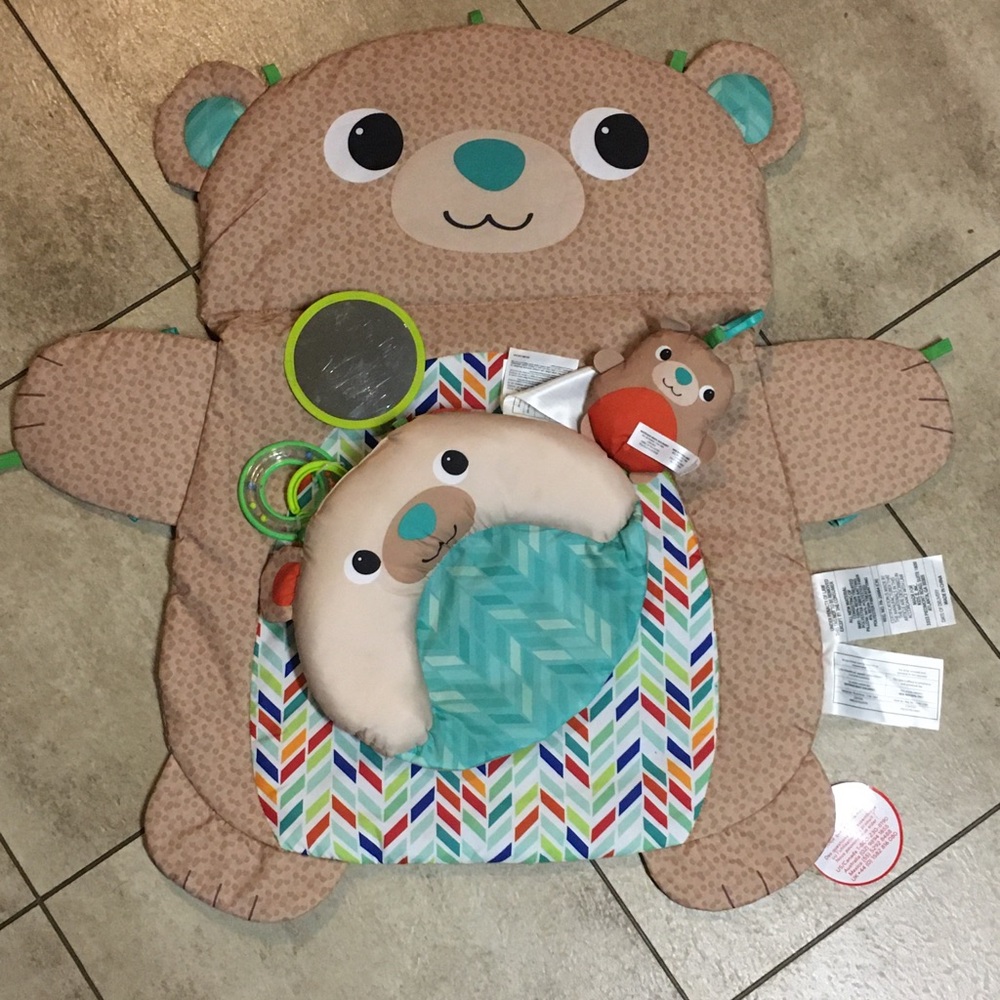Tummy time mat with toys and mirror